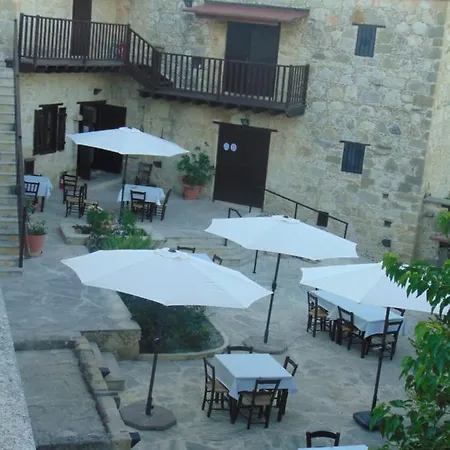 Amarakos λειτουργεί υπό νέα διεύθυνση 3* Kato Akourdalia