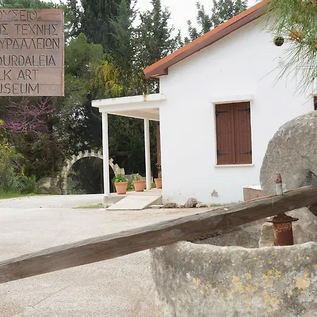 Amarakos λειτουργεί υπό νέα διεύθυνση