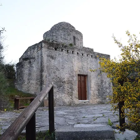 Amarakos λειτουργεί υπό νέα διεύθυνση Kato Akourdalia